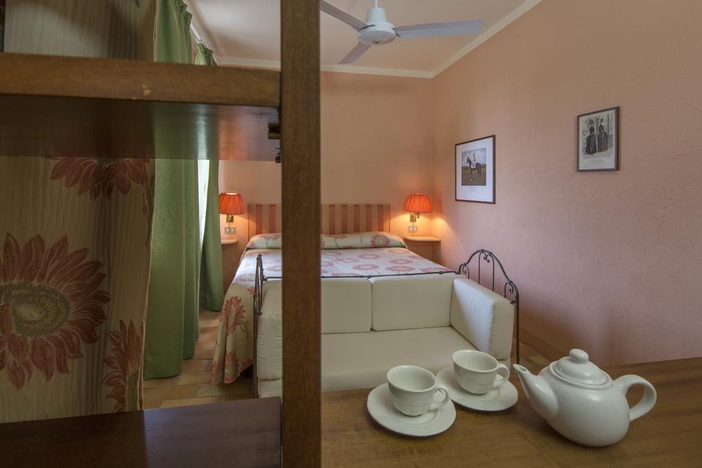 Agriturismo Il Torrione Pinerolo Pokoj fotografie