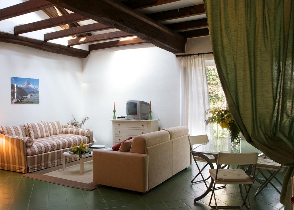 Agriturismo Il Torrione Pinerolo Pokoj fotografie